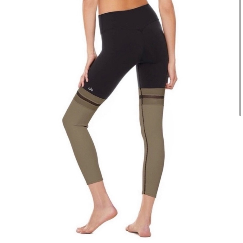 ALO Yoga Black and Tan Goddess Leggings 23” Mid Rise